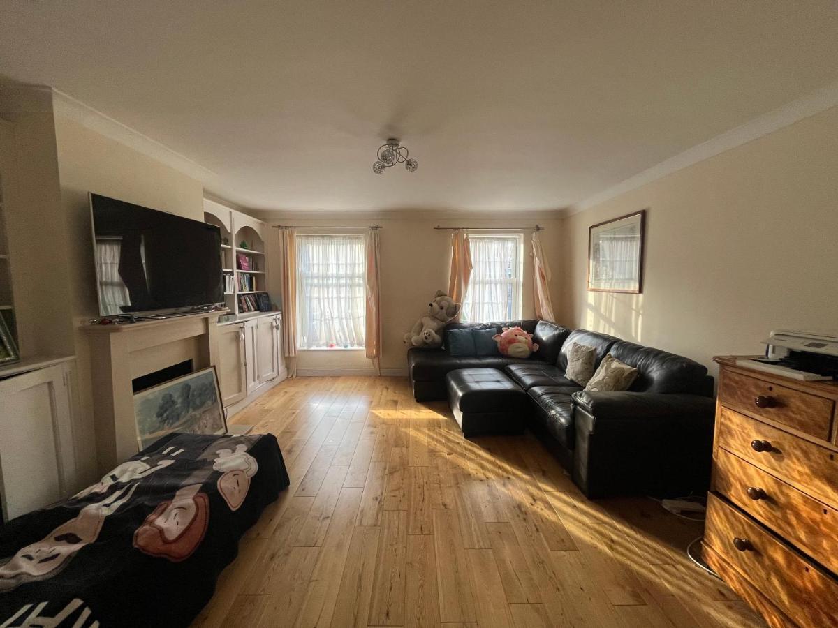 Rooms Close To Wimbledon Tennis London Bagian luar foto