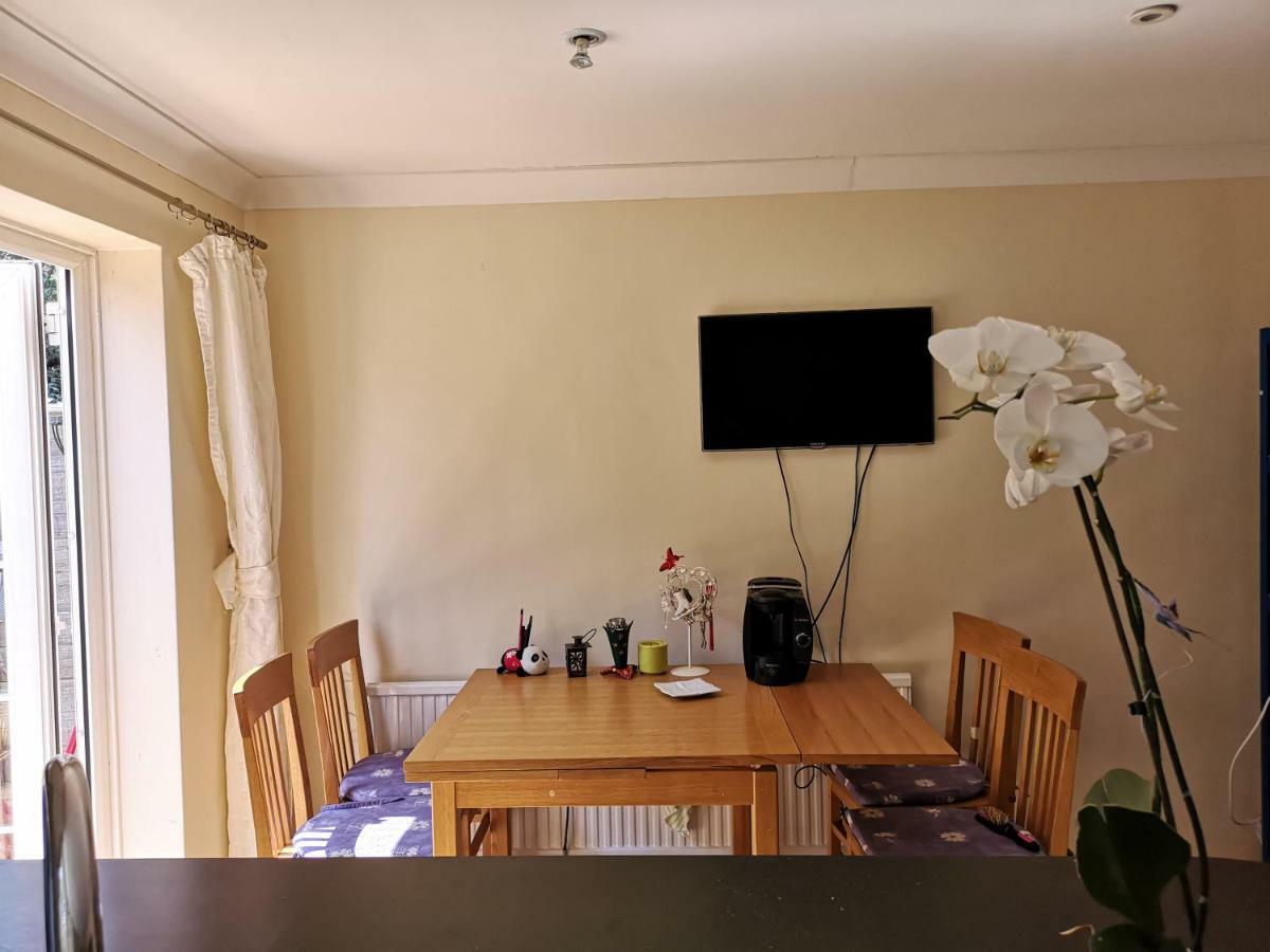 Rooms Close To Wimbledon Tennis London Bagian luar foto