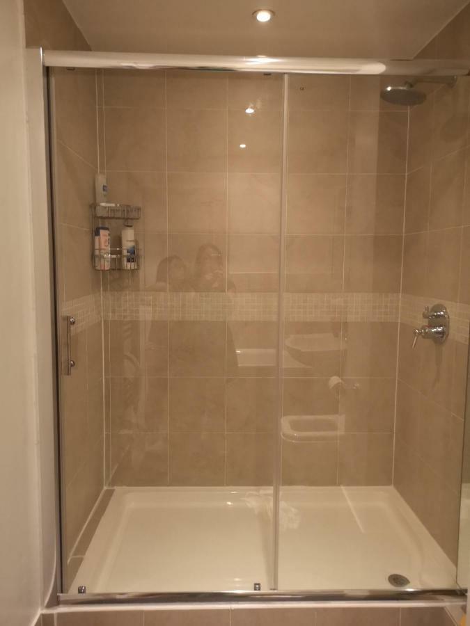 Rooms Close To Wimbledon Tennis London Bagian luar foto